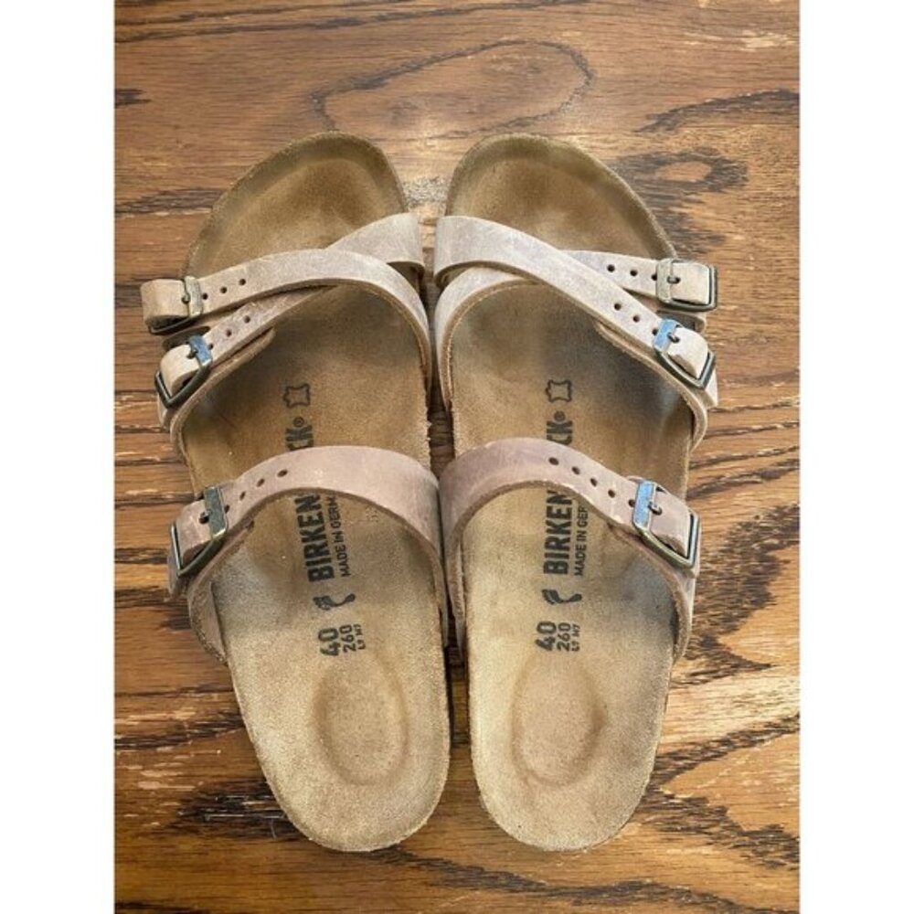 Birkenstock Women's Size 40 Sandals Cross-Strap Buckle Closure Tan Suede